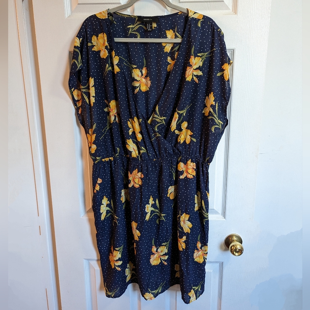 Forever 21 floral tunic dress with pockets!